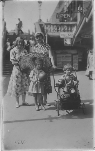 Kitty Mary David Renee