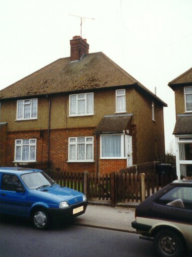 gardenh.jpg (27919 bytes)